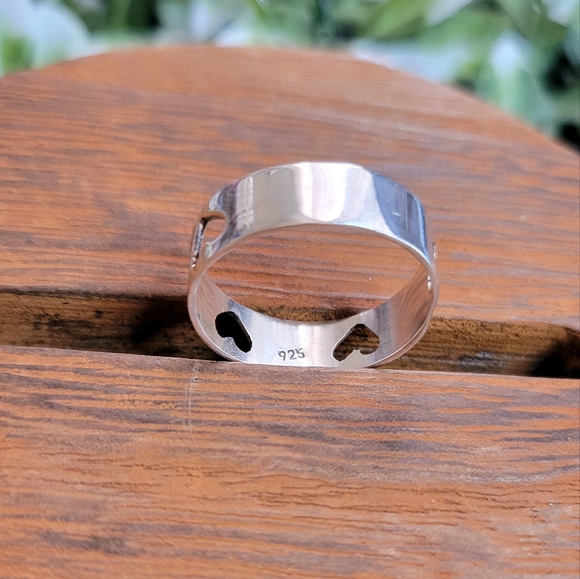 925 Sterling Silver Ring - Picture 2 of 3